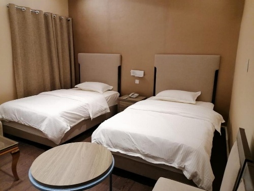 OYO 483 Al Shaiki Hotel image 8